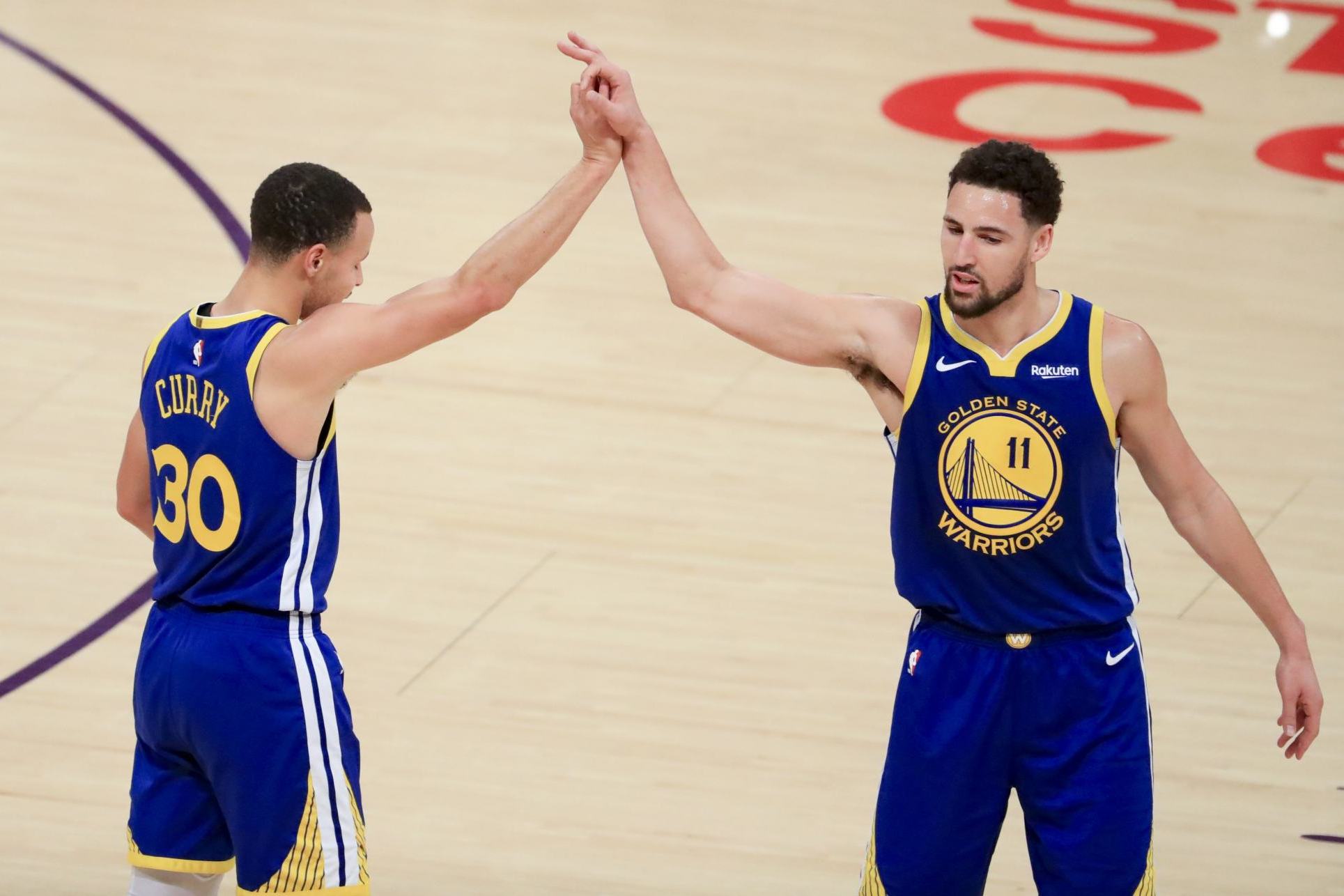 包含西亚卡姆重返赛场,夺冠首场状态出色,雄鹿观众沸腾!的词条 包含西亚卡姆重返赛场,夺冠首场状态出色,雄鹿观众沸腾!的词条