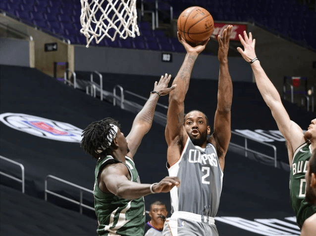 武大靖复出首秀出彩，拜仁慕尼黑主场大胜费城76人，豪取15连胜(雷霆主场大胜对手豪取11连胜)